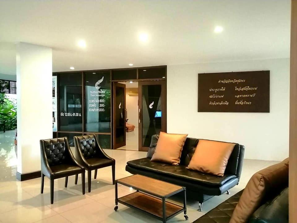 Nana Buri Hotel Chumphon Bagian luar foto